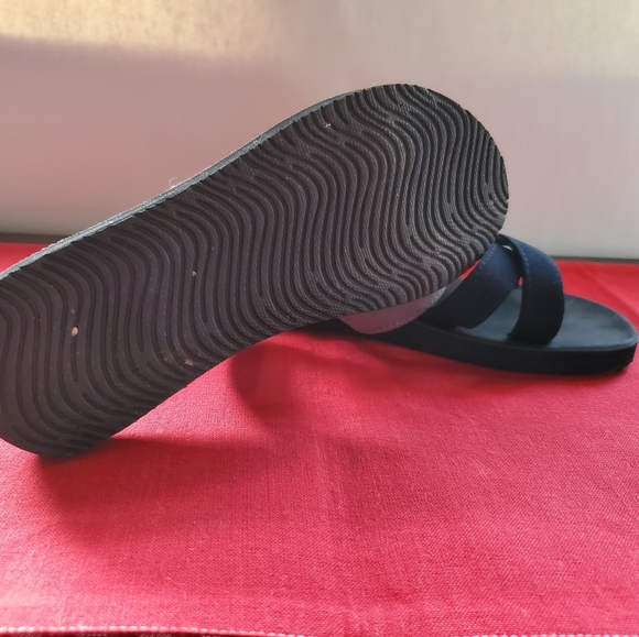 Floopi Sandals - Picture 3 of 3